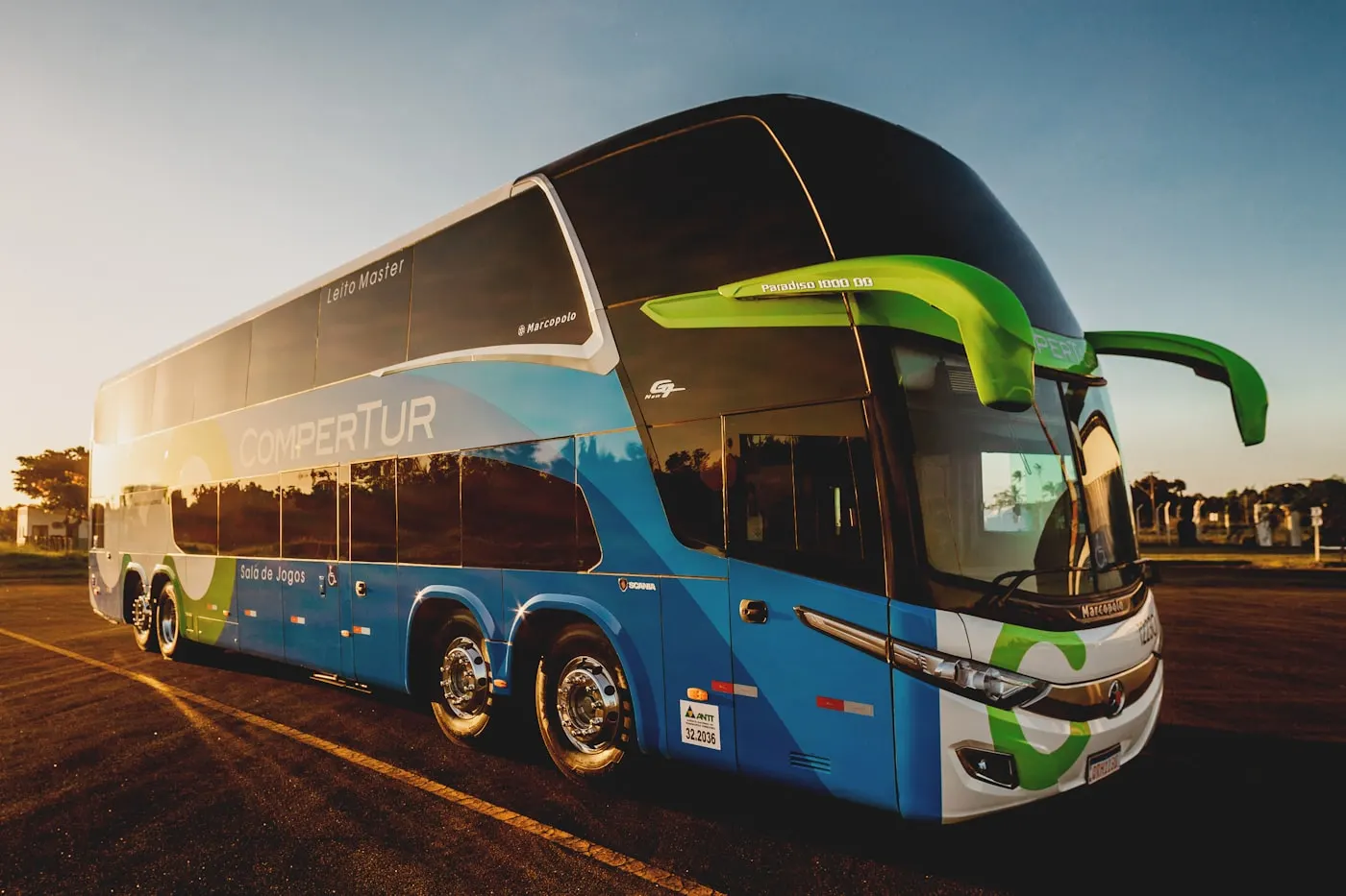 Autobus za iznajmljivanje — Hari Turizam
